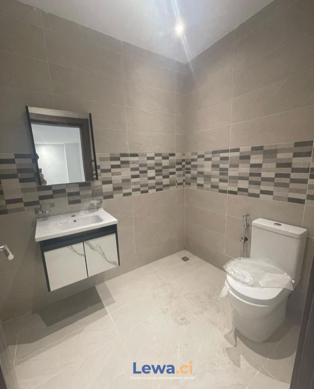 Appartement 2 pièces à louer à Cocody : 1,1 millions FCFA par mois - Demarcho.ci : Appartement à louer à Cocody. Prix : 1 100 000 FCFA par mois.