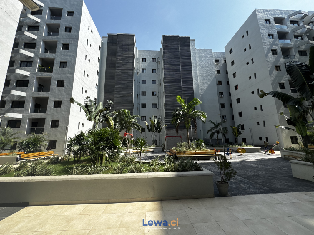 4 pièces  Angré 8ᵉ Tranche – Cité Adohha