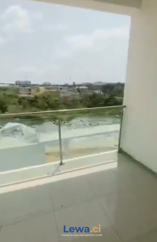 Villa 2 pièces à vendre à Bingerville : 95 millionsFCFA - Demarcho.ci : Villa à vendre à Bingerville. Prix : 95 000 000 FCFA prix de vente.