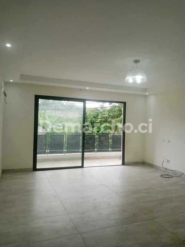 APPARTEMENT DE 3 PIÈCES