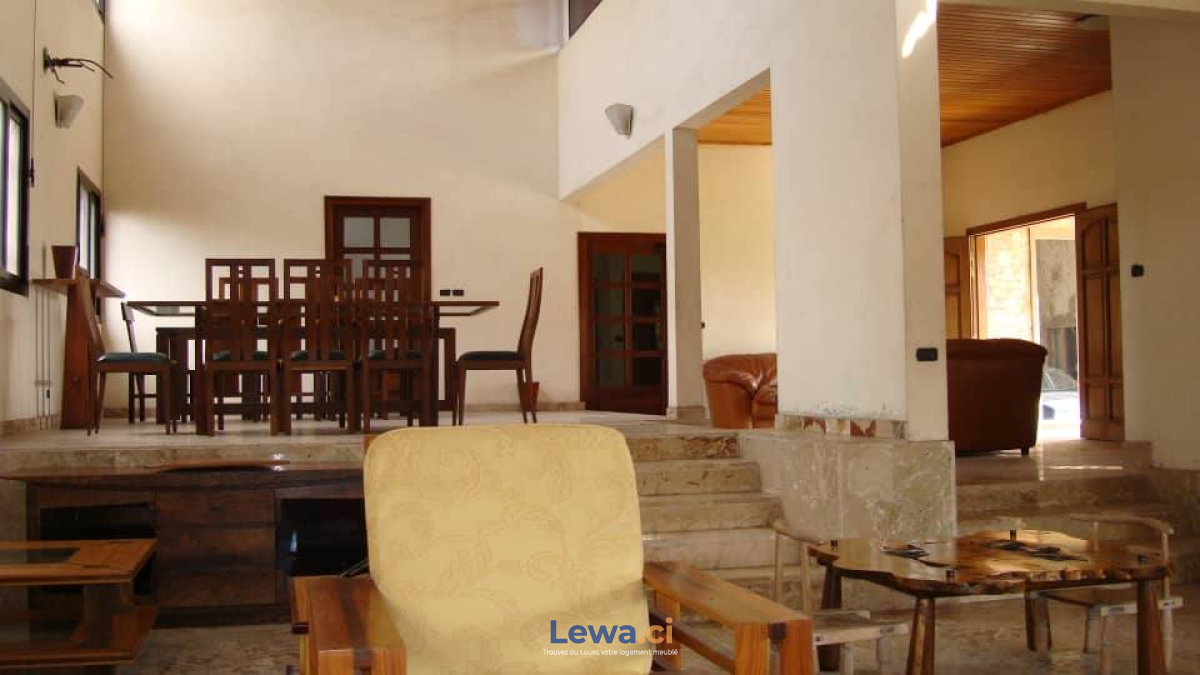 VILLA TRIPLEX EN VENTE