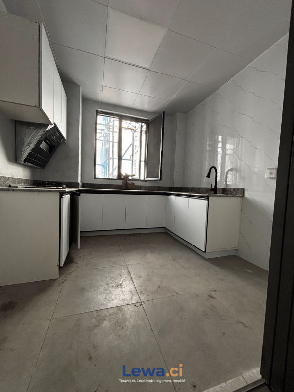 Appartement 2 pièces à louer à Marcory : 1,5 millions FCFA par mois - Demarcho.ci : Appartement à louer à Marcory. Prix : 1 500 000 FCFA par mois.