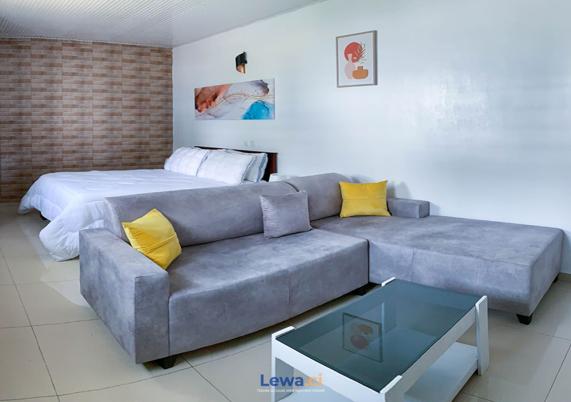 Studio 1 pièces à louer à Cocody : 900,000 FCFA par mois - Demarcho.ci : Studio à louer à Cocody. Prix : 900 000 FCFA par mois. 1 Chambre; 1 Salle de bain.