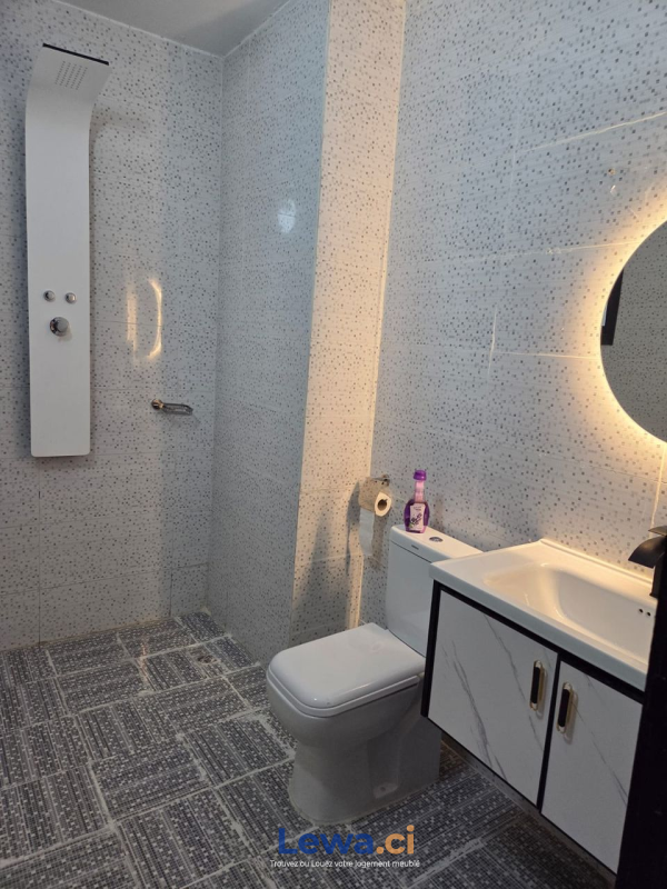 Appartement 1 pièces à louer à Cocody : 20,000 FCFA par mois - Demarcho.ci : Appartement à louer à Cocody. Prix : 20 000 FCFA prix de vente. 1 Chambre; 1 Salle de bain; 200 m².