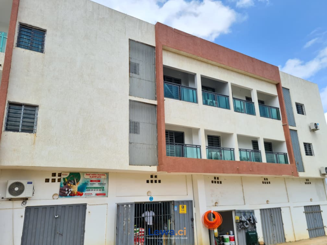 Appartement 2 pièces à louer à Bingerville : 250,000 FCFA par mois - Demarcho.ci : Appartement à louer à Bingerville. Prix : 250 000 FCFA par mois. 2 Chambres; 3 Salles de bains; 95 m².