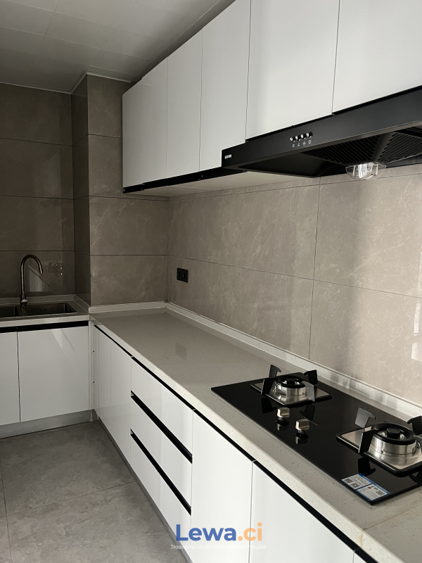 Appartement 1 pièces à louer à Marcory : 800,000 FCFA par mois - Demarcho.ci : Appartement à louer à Marcory. Prix : 800 000 FCFA par mois. 1 Chambre; 2 Salles de bains; 71 m².