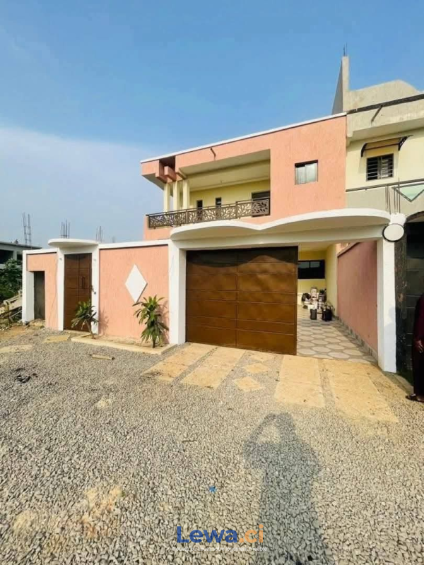 Duplex de 4 pièces disponible à bingerville Palais de justic